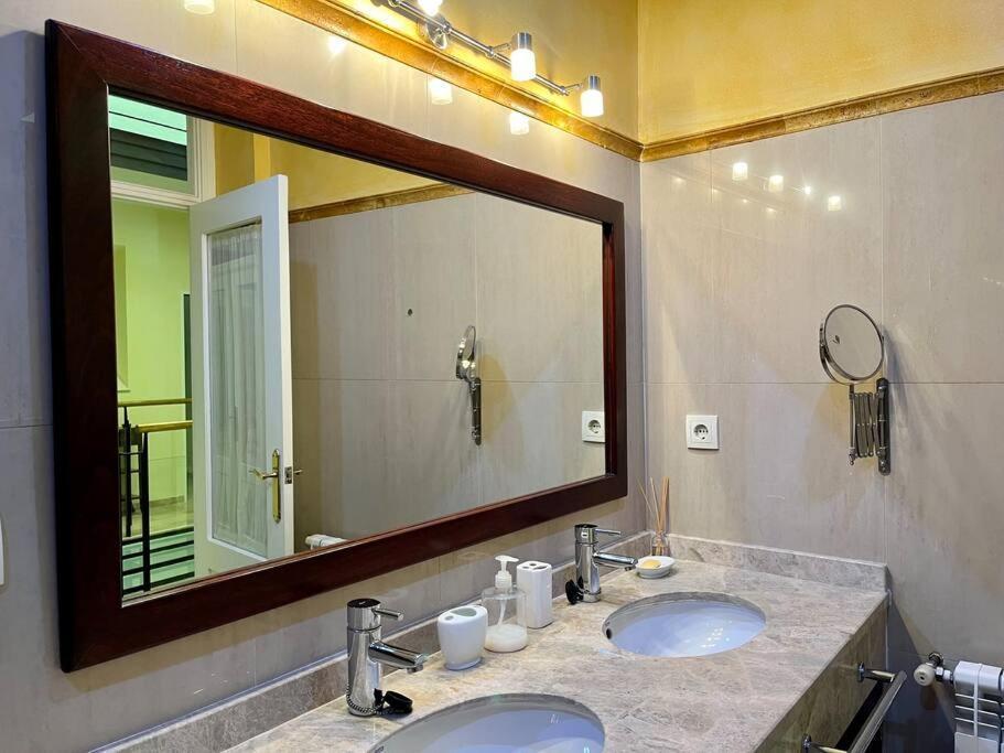 Apartamento Suite Alameda De Hercules セビリア エクステリア 写真